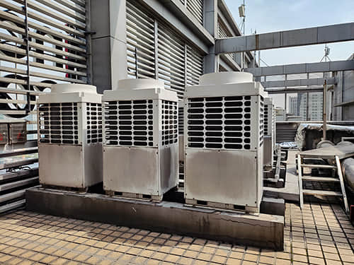 屋頂空調(diào)機組震動噪聲大,不切管道不抬設(shè)備方案這樣做! 屋頂空調(diào)機組震動噪聲大,不切管道不抬設(shè)備方案這樣做!